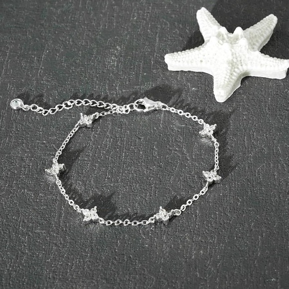 925 Sterling Silver Four-Leaf Clover Bracelet – Lucky Charm, Dainty & Elegant - Picture 8 of 8
